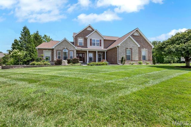 402 Hickory Grove Lane, Wentzville, MO 63385