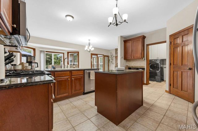 402 Hickory Grove Lane, Wentzville, MO 63385