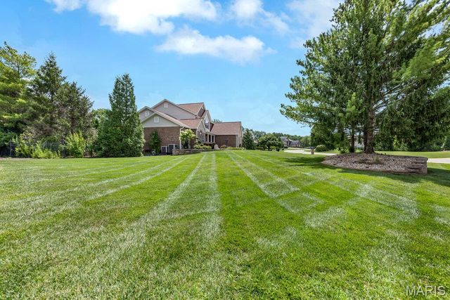 402 Hickory Grove Lane, Wentzville, MO 63385