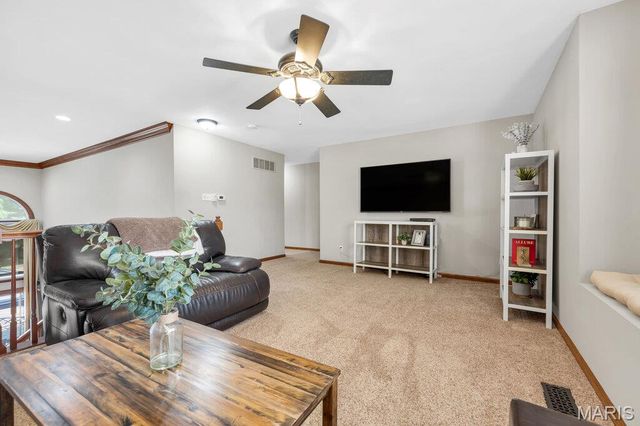 402 Hickory Grove Lane, Wentzville, MO 63385