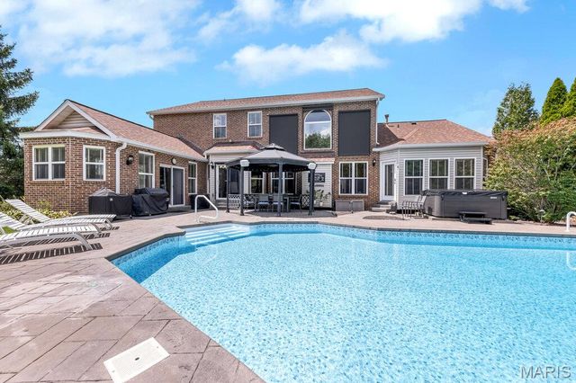 402 Hickory Grove Lane, Wentzville, MO 63385