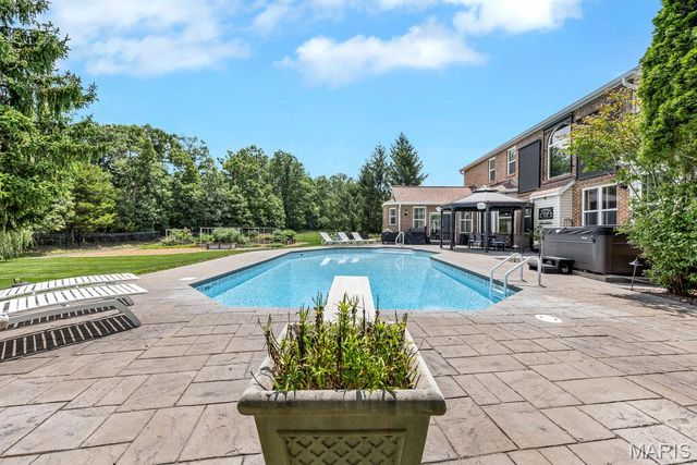 402 Hickory Grove Lane, Wentzville, MO 63385