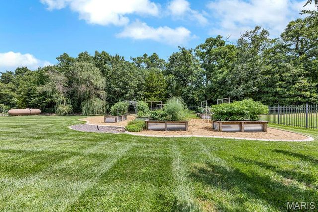 402 Hickory Grove Lane, Wentzville, MO 63385