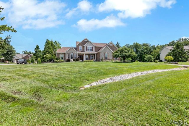 402 Hickory Grove Lane, Wentzville, MO 63385