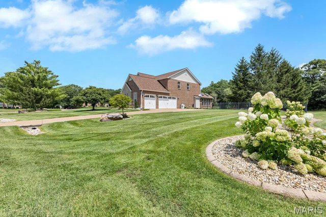 402 Hickory Grove Lane, Wentzville, MO 63385