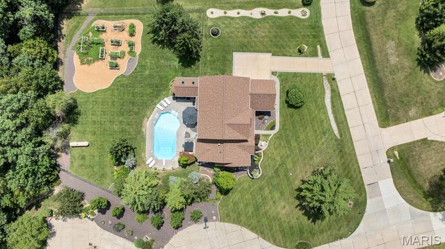 402 Hickory Grove Lane, Wentzville, MO 63385