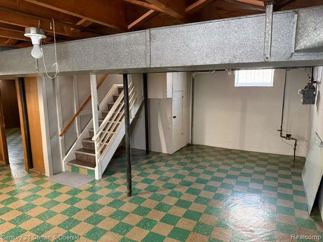 6523 N Vernon Street, Dearborn Heights, MI 48127