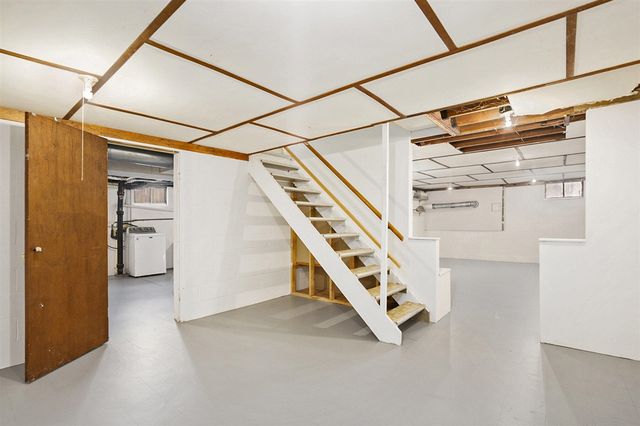 202 Moccasin Street, Buchanan, MI 49107