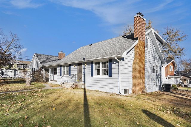 202 Moccasin Street, Buchanan, MI 49107