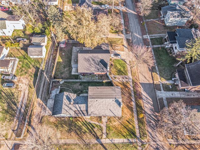 202 Moccasin Street, Buchanan, MI 49107