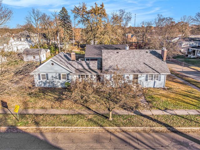 202 Moccasin Street, Buchanan, MI 49107