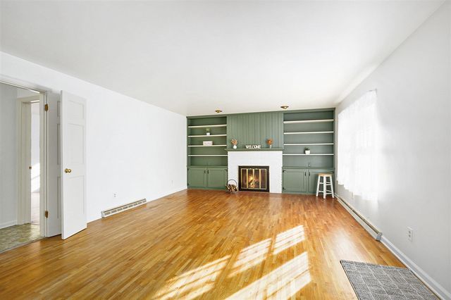 202 Moccasin Street, Buchanan, MI 49107