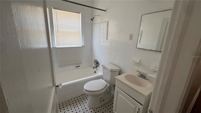 735 GROVE STREET N 2, St Petersburg, FL 33701