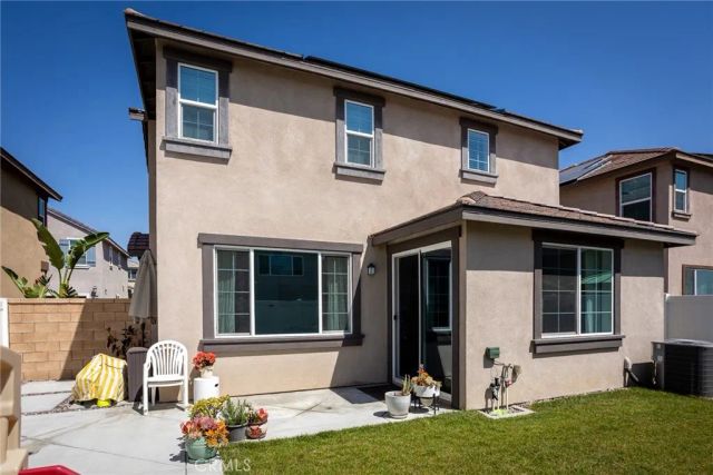 2467 Gunner Ridge Way, Rialto, CA 92377