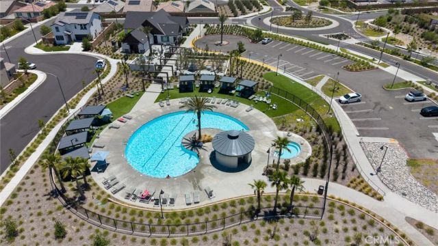 2467 Gunner Ridge Way, Rialto, CA 92377