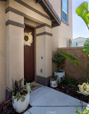 2467 Gunner Ridge Way, Rialto, CA 92377