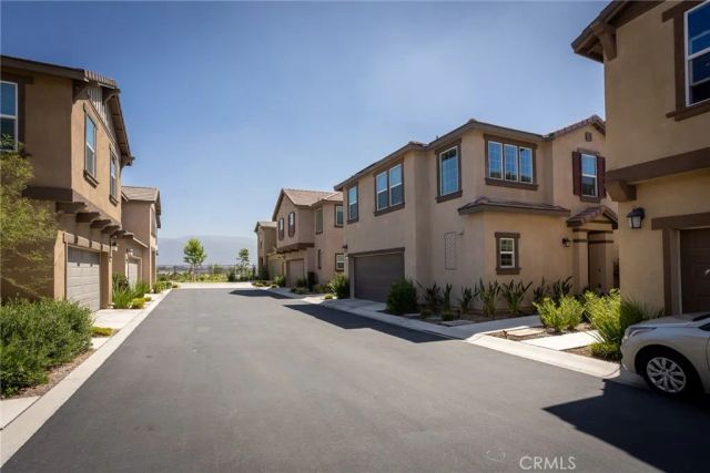 2467 Gunner Ridge Way, Rialto, CA 92377