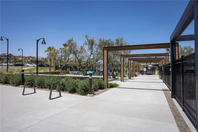 2467 Gunner Ridge Way, Rialto, CA 92377