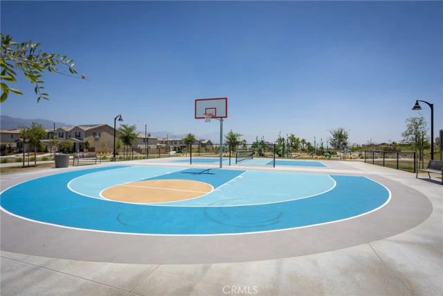 2467 Gunner Ridge Way, Rialto, CA 92377