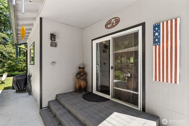 5519 Johnson Point Road NE, Olympia, WA 98516