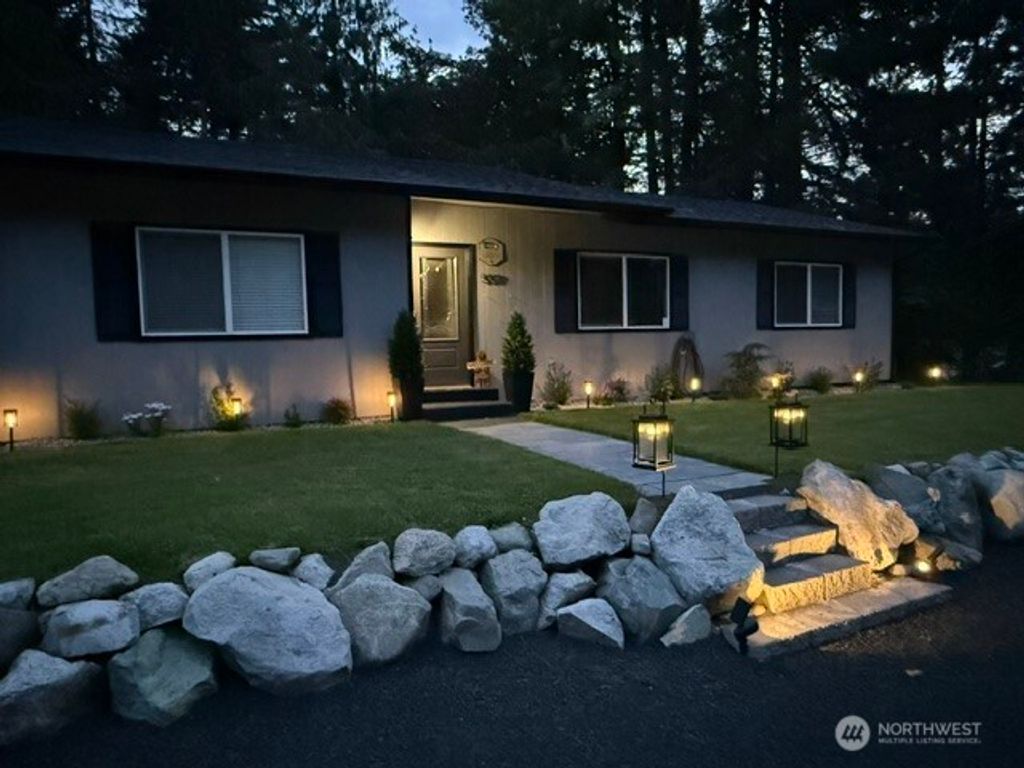 5519 Johnson Point Road NE, Olympia, WA 98516
