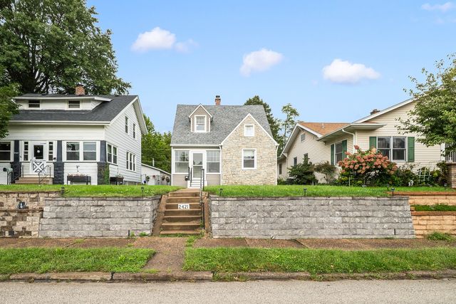 2421 14th Avenue, Moline, IL 61265