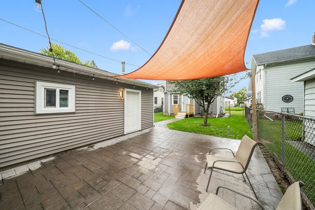 2421 14th Avenue, Moline, IL 61265