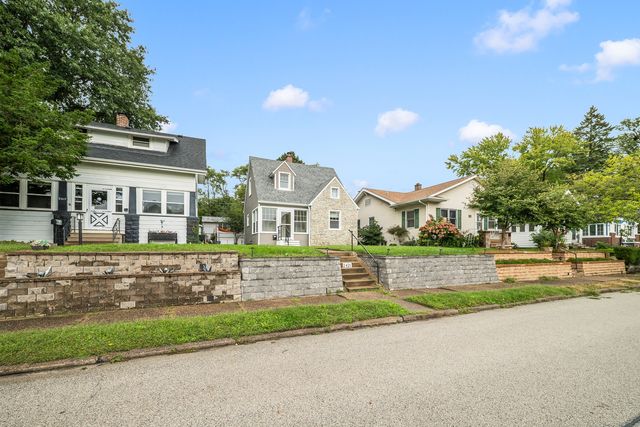 2421 14th Avenue, Moline, IL 61265