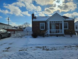 6876 Continental Avenue, Warren, MI 48091