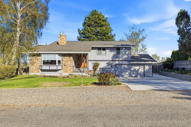 322 E 36th Place, Kennewick, WA 99337