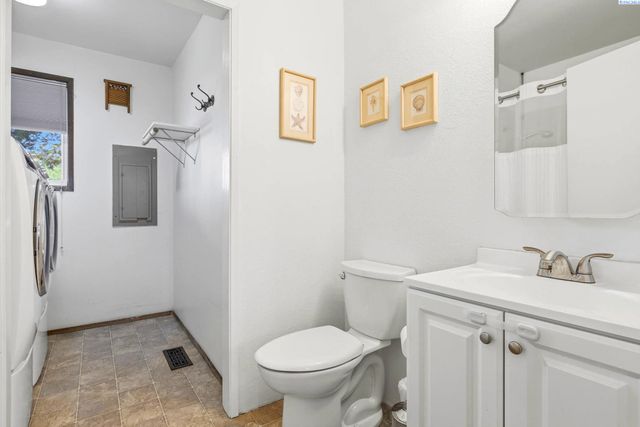 322 E 36th Place, Kennewick, WA 99337