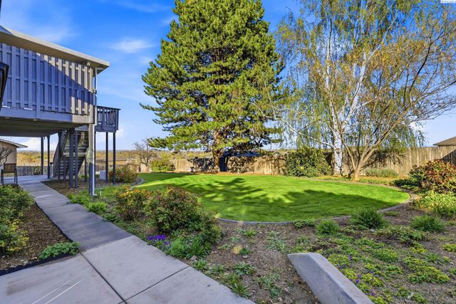 322 E 36th Place, Kennewick, WA 99337