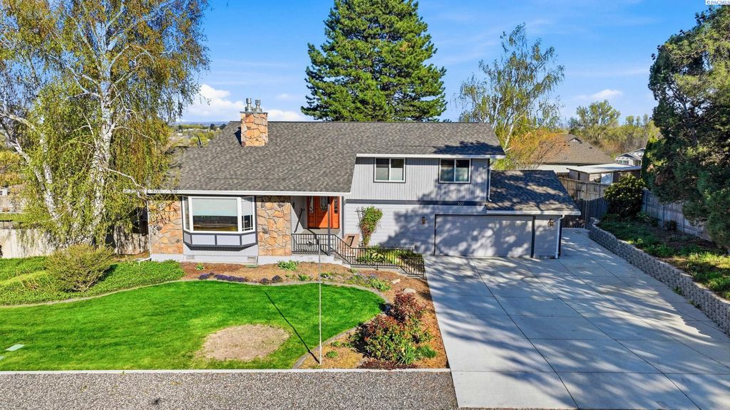 322 E 36th Place, Kennewick, WA 99337