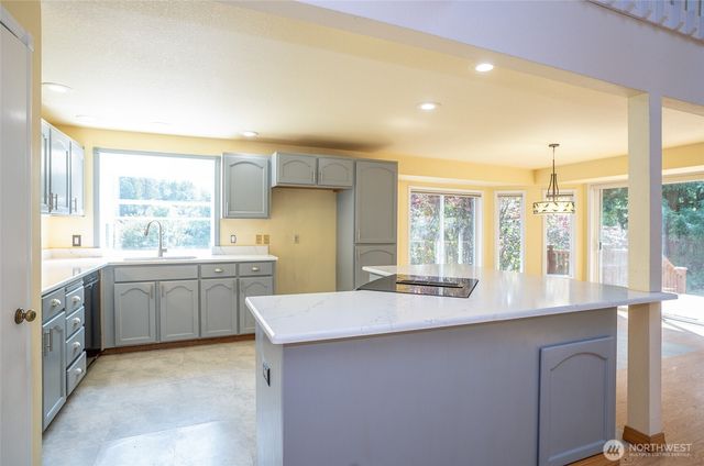 5724 NE Puget Beach Road NE, Olympia, WA 98516