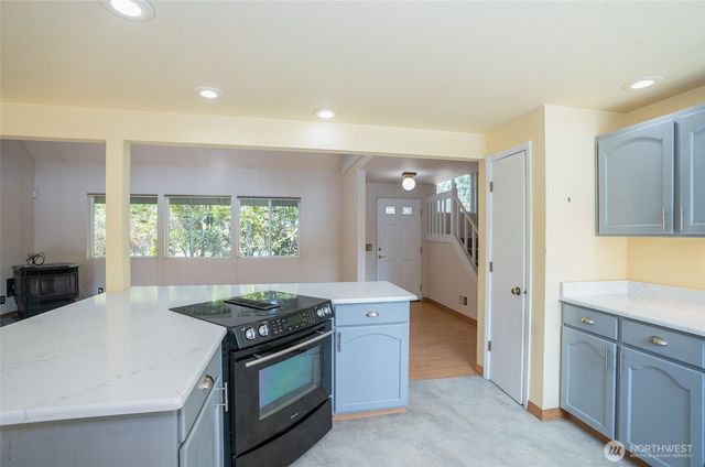 5724 NE Puget Beach Road NE, Olympia, WA 98516