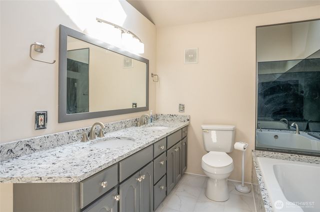 5724 NE Puget Beach Road NE, Olympia, WA 98516