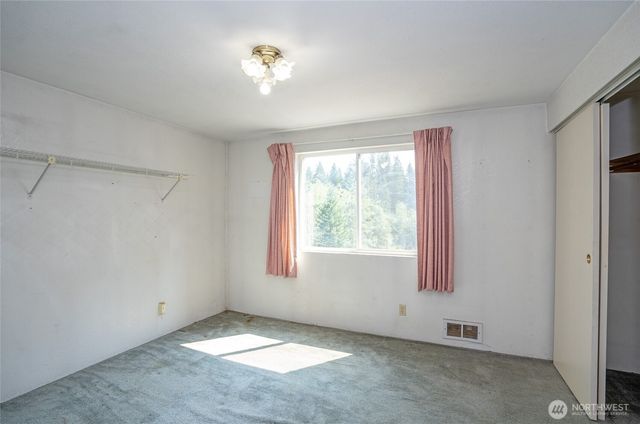 5724 NE Puget Beach Road NE, Olympia, WA 98516
