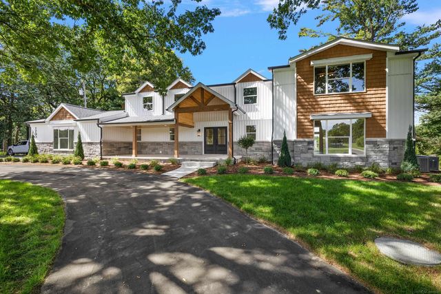 1200 Shephards Lane, Oxford Twp, MI 48371