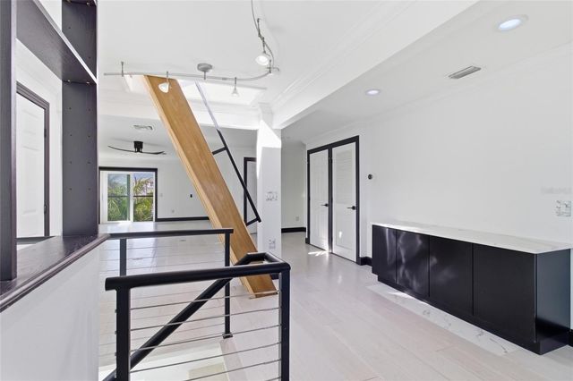 2502 AVENUE B, Bradenton Beach, FL 34217