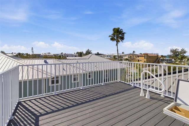 2502 AVENUE B, Bradenton Beach, FL 34217