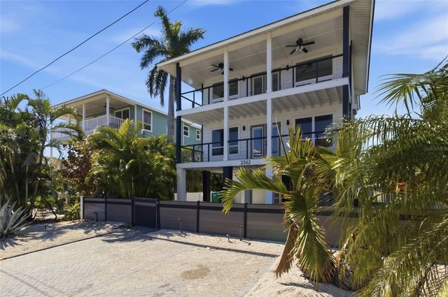 2502 AVENUE B, Bradenton Beach, FL 34217