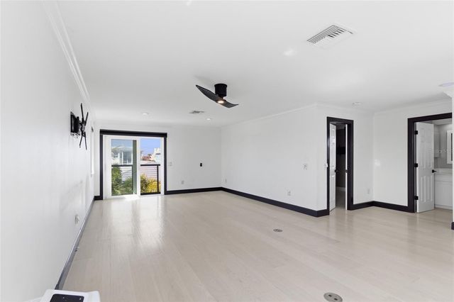 2502 AVENUE B, Bradenton Beach, FL 34217