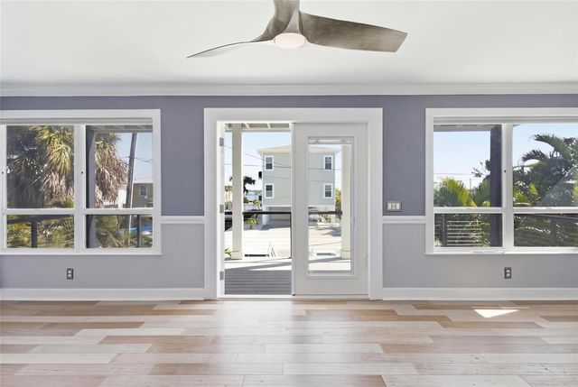 2502 AVENUE B, Bradenton Beach, FL 34217