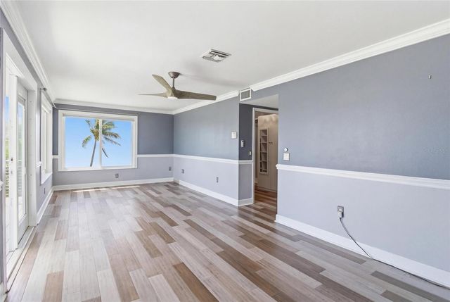 2502 AVENUE B, Bradenton Beach, FL 34217