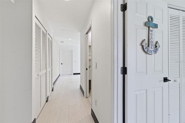 2502 AVENUE B, Bradenton Beach, FL 34217