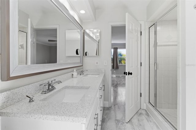 2502 AVENUE B, Bradenton Beach, FL 34217