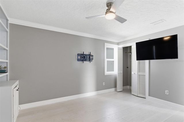 2502 AVENUE B, Bradenton Beach, FL 34217