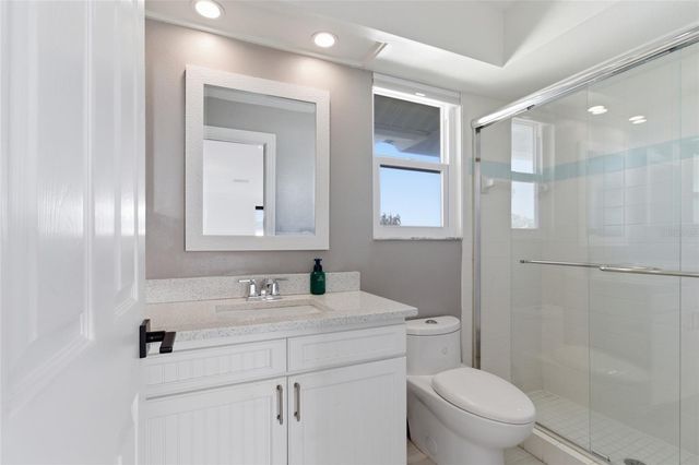 2502 AVENUE B, Bradenton Beach, FL 34217