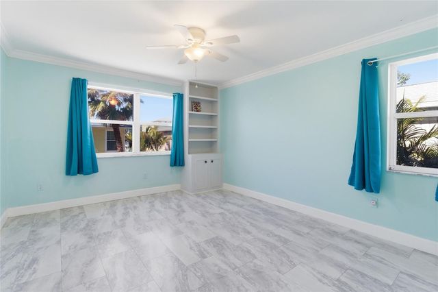 2502 AVENUE B, Bradenton Beach, FL 34217