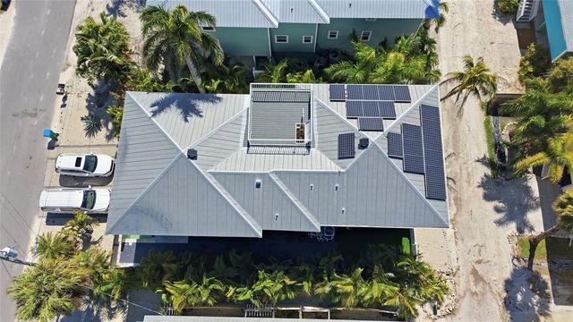 2502 AVENUE B, Bradenton Beach, FL 34217